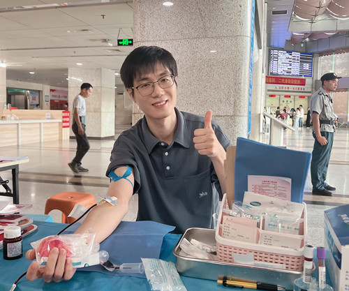 1760945177558662.jpg 獻(xiàn)血現(xiàn)場3_副本.jpg